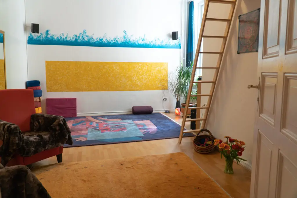 Behandlungsraum für Körperpsychotherapie und Körperarbeit – die praxis, Berlin-Wedding